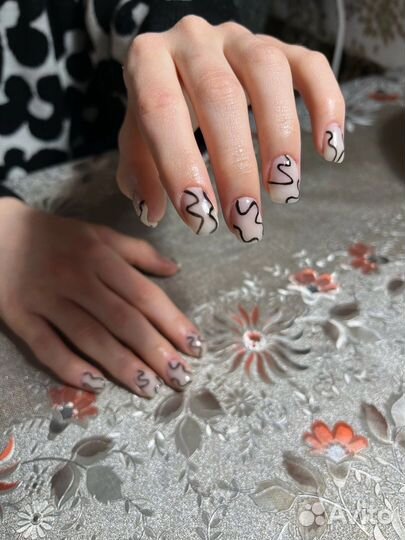 Маникюр,педикюр