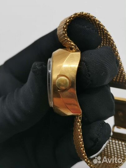 Часы наручные Заря 30 камней AU10