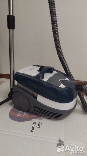 Пылесос Bosch AquaWash and Clean Serie 4