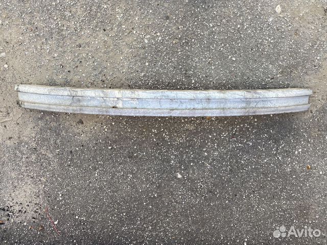 Усилитель переднего бампера Volkswagen Passat B5