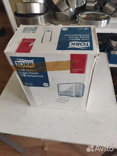 Новый Диспенсер tork Matic для полотенец 55 10 00