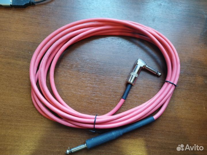 Продам электрогитару