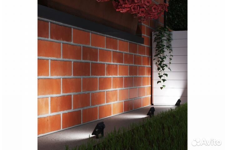 Светодиодный прожектор Gauss 10W для дачи