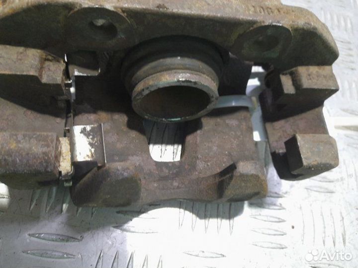 Суппорт передний правый Chevrolet Lanos седан 1.5