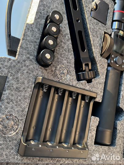 Профессиональный трехосевой подвес Feiyu AK2000