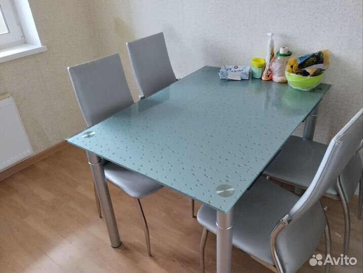 Кухонный стол и стулья бу