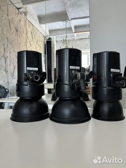 Студийный импульсный свет