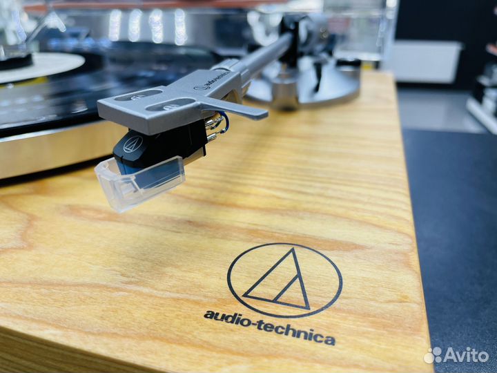 Виниловый проигрыватель Audio-Technica AT-LPW30TK