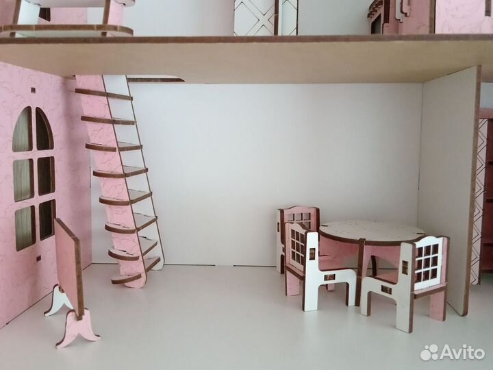 Домик кукольный