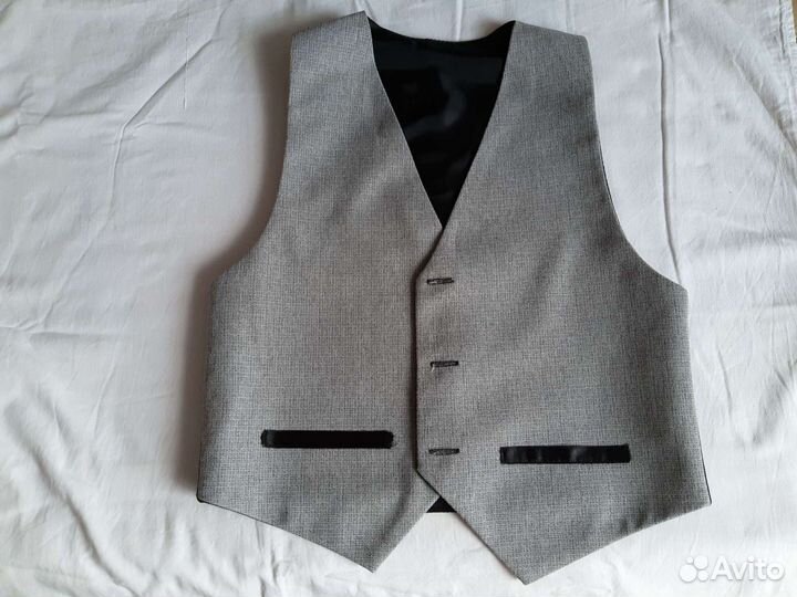 Жилет школьный на мальчика