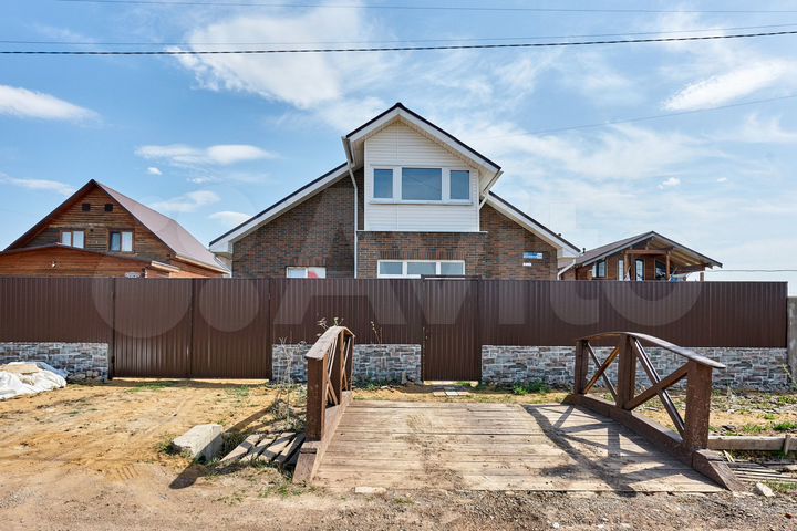 Дом 159,8 м² на участке 7,5 сот.