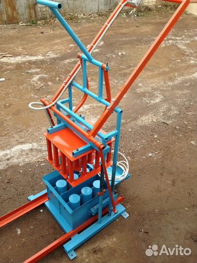 Станок для производства шлакоблоков