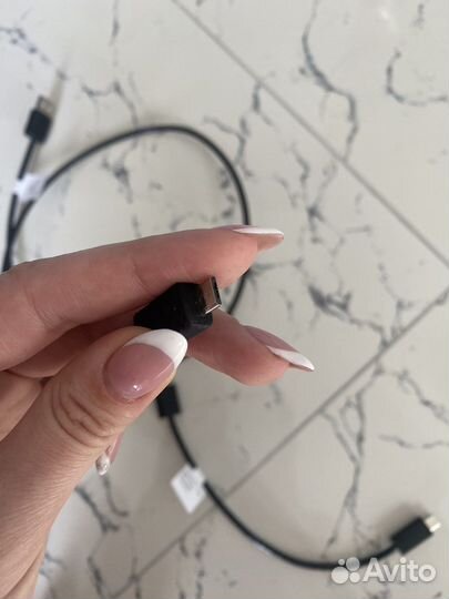 Кабель для зарядки телефона оригинал Mercedes