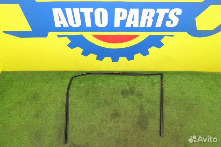 Уплотнение дверное переднее правое Ssangyong