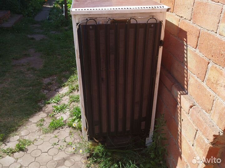 Холодильник бу рабочий 1990 года