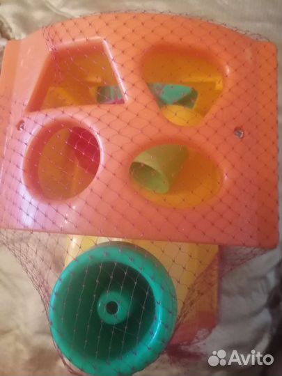 Занимательный паровоз. Игрушки