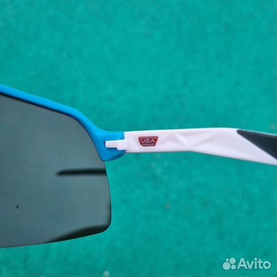 Очки oakley sutro