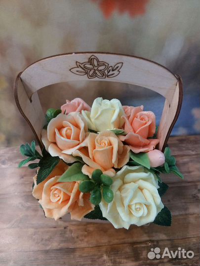 Корзина с розами