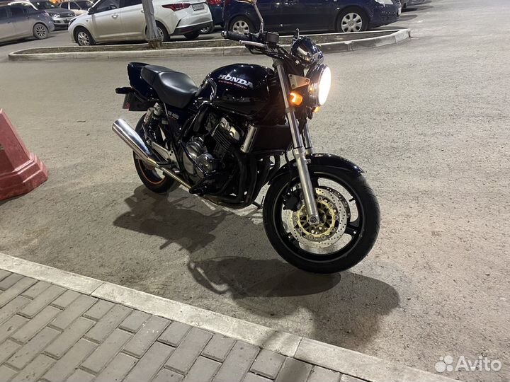 Honda cb400sf