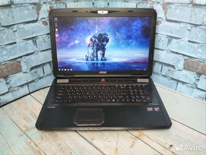 Игровой MSI 17.3 Full HD/ 2 видеокарты/ RAM 8/ SSD