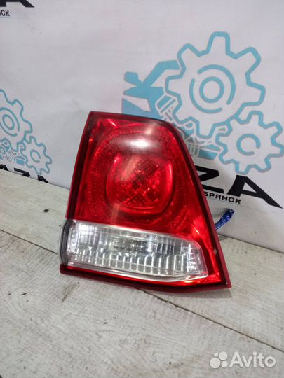 Фонарь задний крышки багажника Toyota Land Cruiser