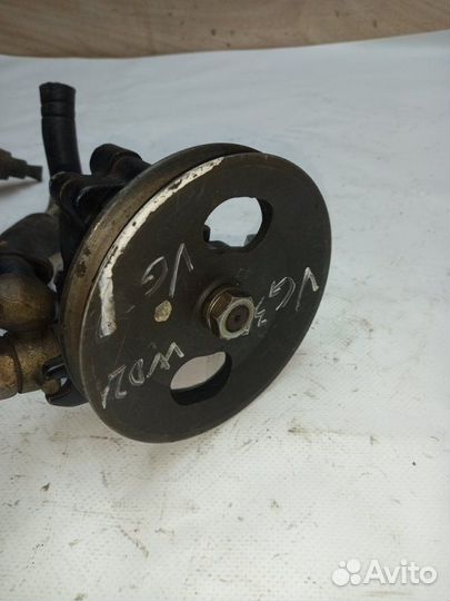 Насос гидроусилителя руля Nissan Elgrand AE50