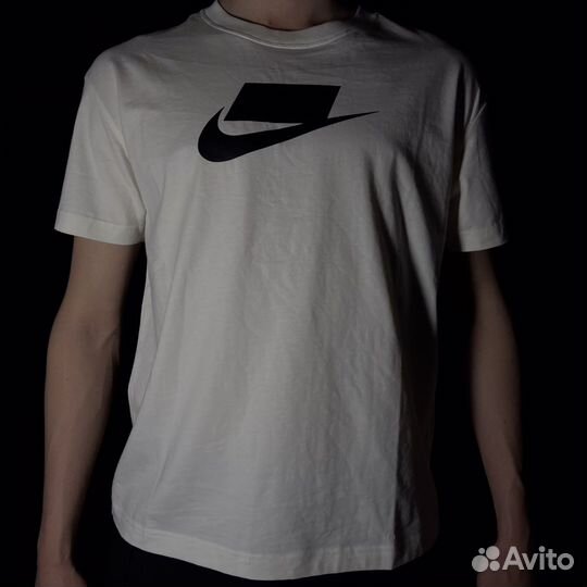 Футболка Nike NSW