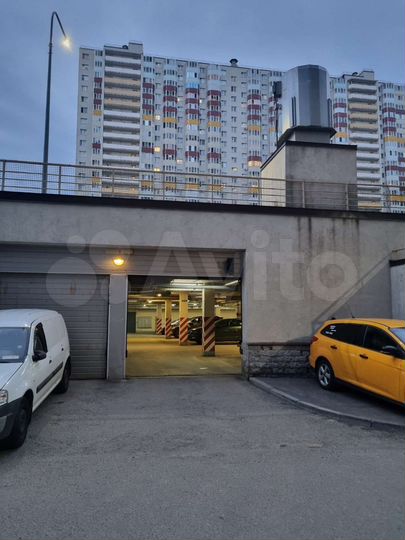 Машиноместо, 24 м²