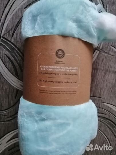 Пледы и косметички Ив Роше Yves Rocher