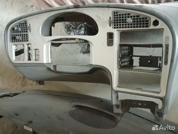 Накладка торпедо Saab 9-5