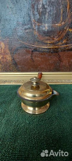 Антикварный соусник с крышкой и ручкой