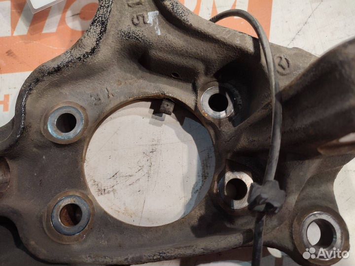 Кулак передний левый Mazda 6 GL GJ 2012 GHP933031A