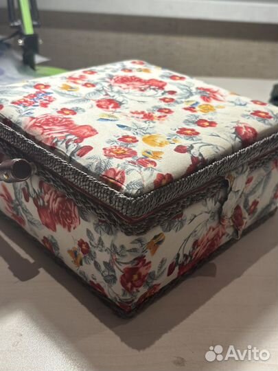 Шкатулка для ниток и иголок