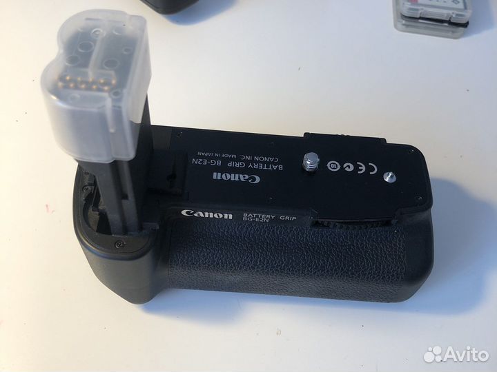 Батарейный блок BG-E2N