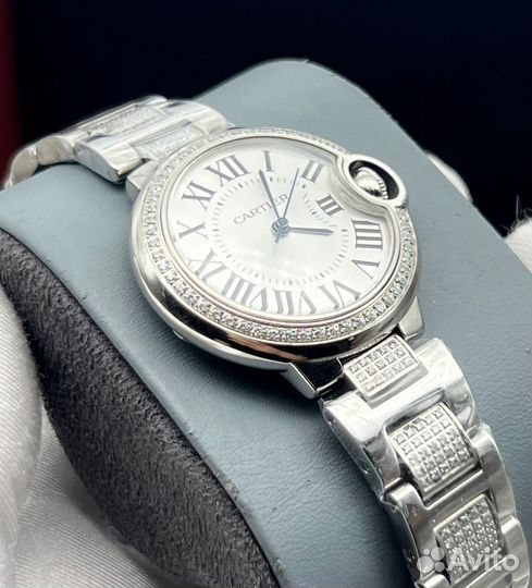 Женские часы Картьe Ballon Bleu De Cartier