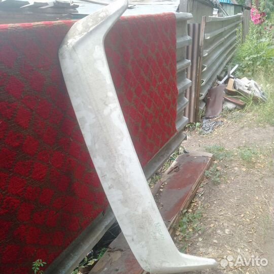 Спойлер на богажник