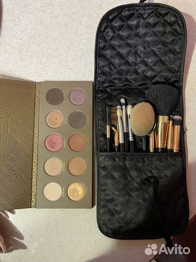 Набор тени и кисти