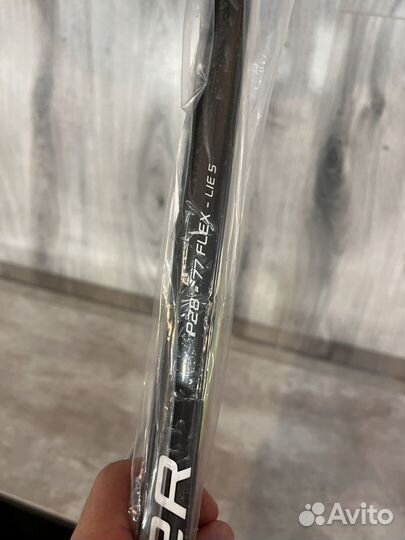 Клюшка хоккейная bauer 2.7, хват правый