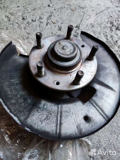 Ступица задняя Mazda MPV MW5W