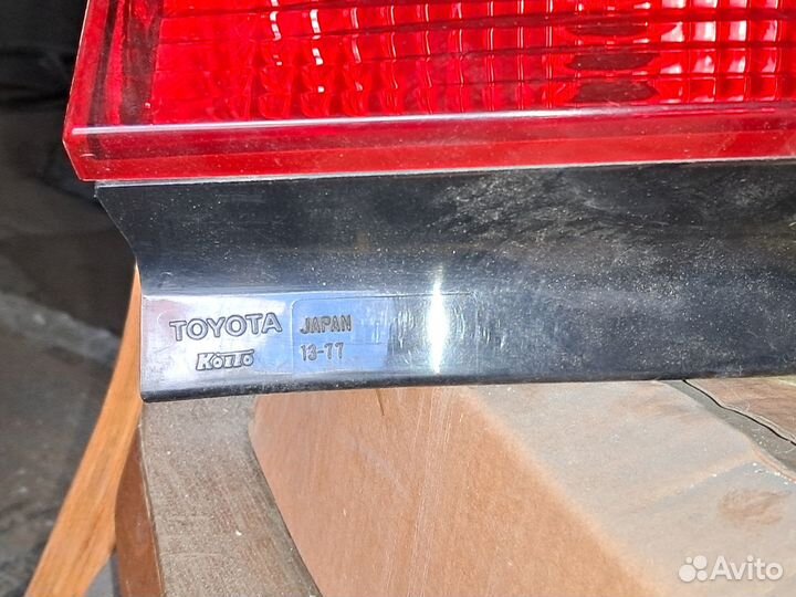 Фонарь задний левый toyota corolla Runx.Allex