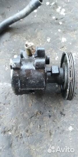 Насос гур Renault Megane E7J