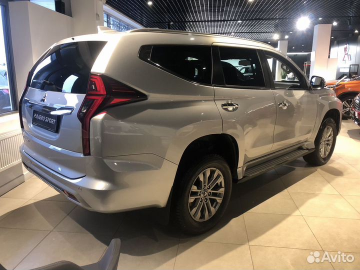 Mitsubishi Pajero Sport 2.4 AT, 2022
