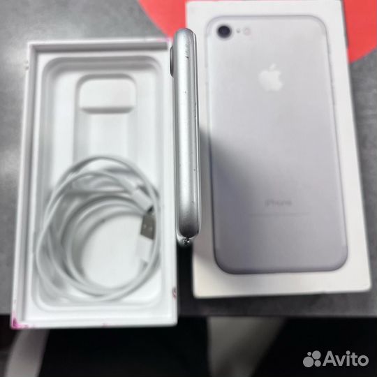 iPhone 7, 32 ГБ