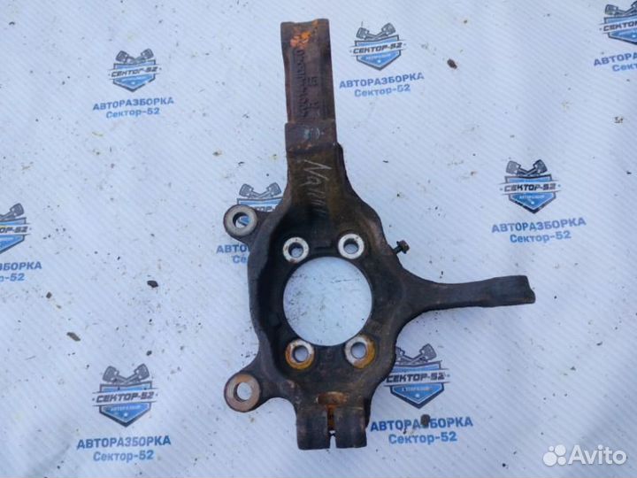 Кулак передний правый Nissan Qashqai J10