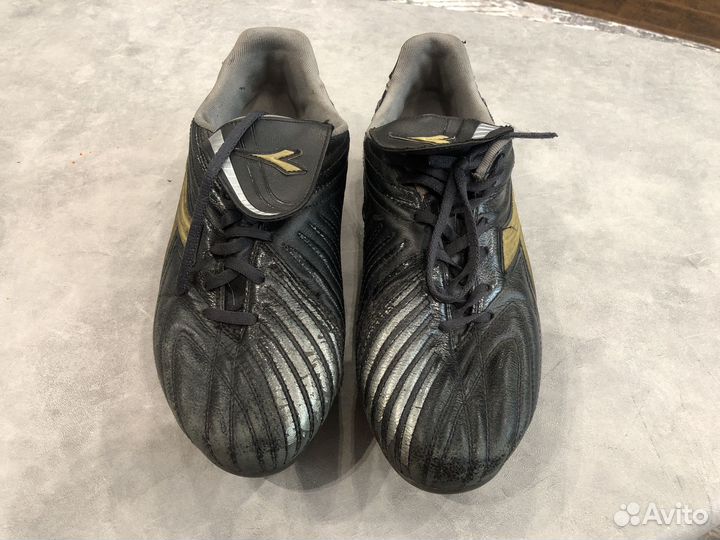 Футбольные бутсы