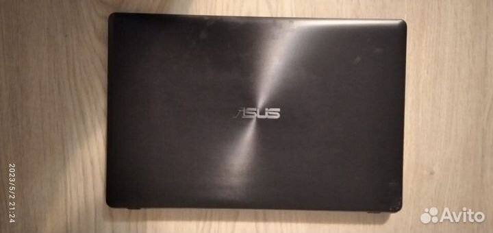 Ноутбук asus X550C
