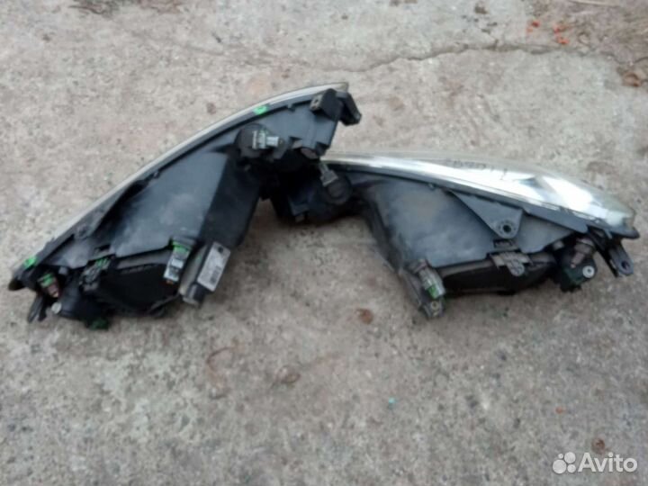 Фары Пежо 206