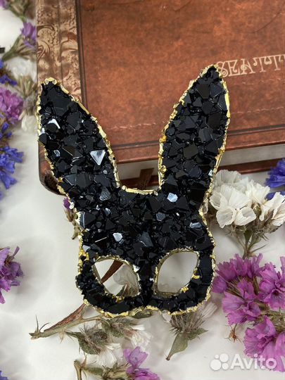 Брошь Маска