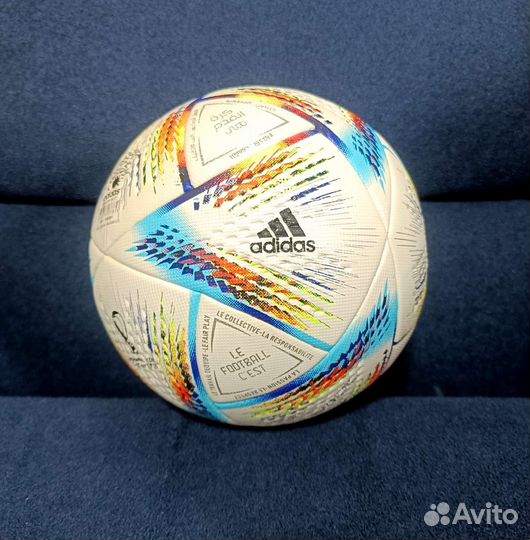 Футбольный мяч adidas
