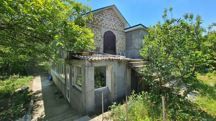 Дом 223 м² на участке 8,8 сот.